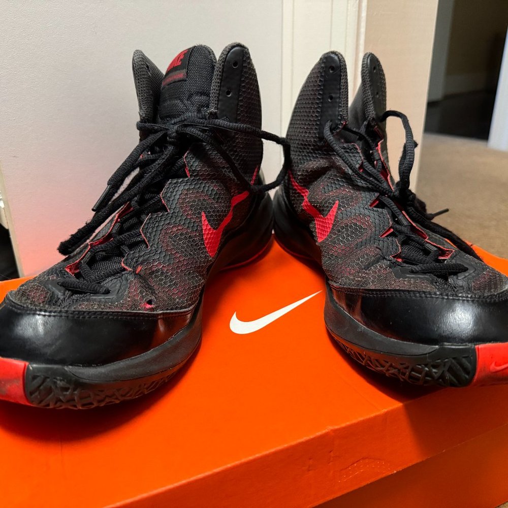 Nike Mens 'zoom without a doubt' Size 12